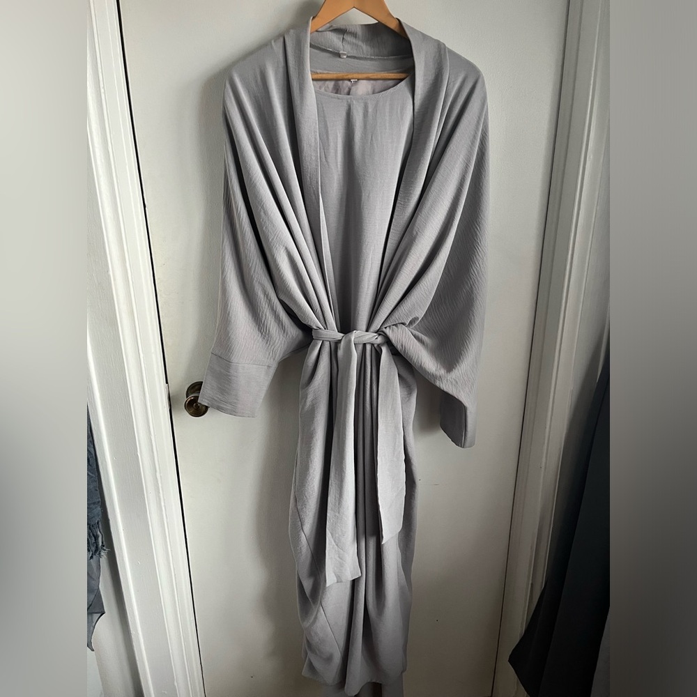 3 piece light grey abaya set size large